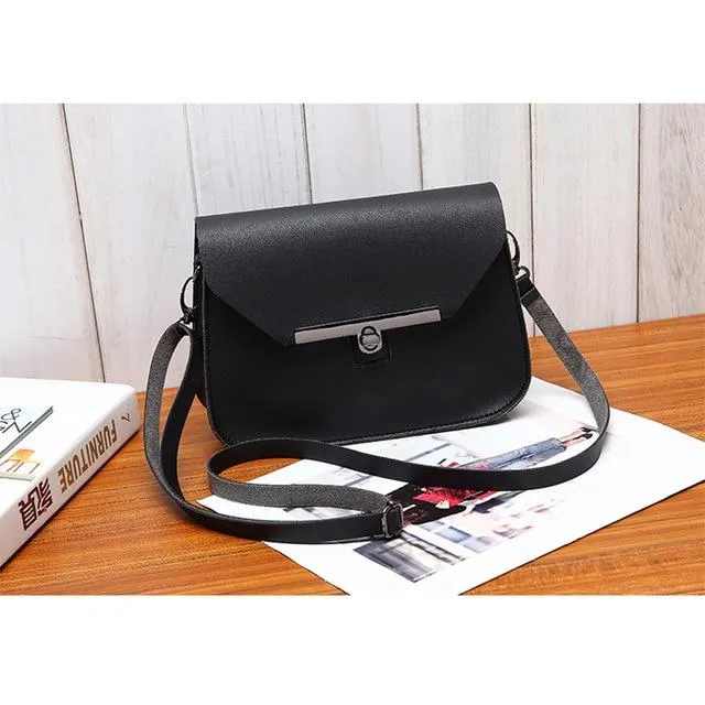 DAUNAVIA Brand Small Women Messenger Bag Simple Designer PU Leather Crossbody Bag Ladies Lock Flap shoulder bag for female 2019