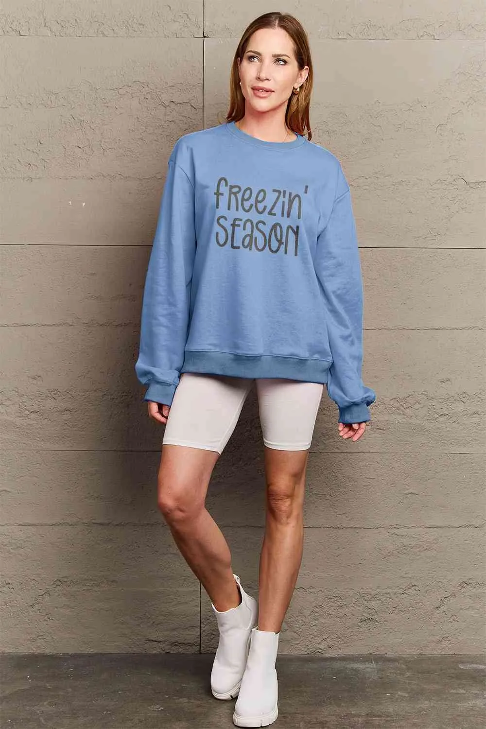 FREEZIN' SEASON Graphic Sweatshirt