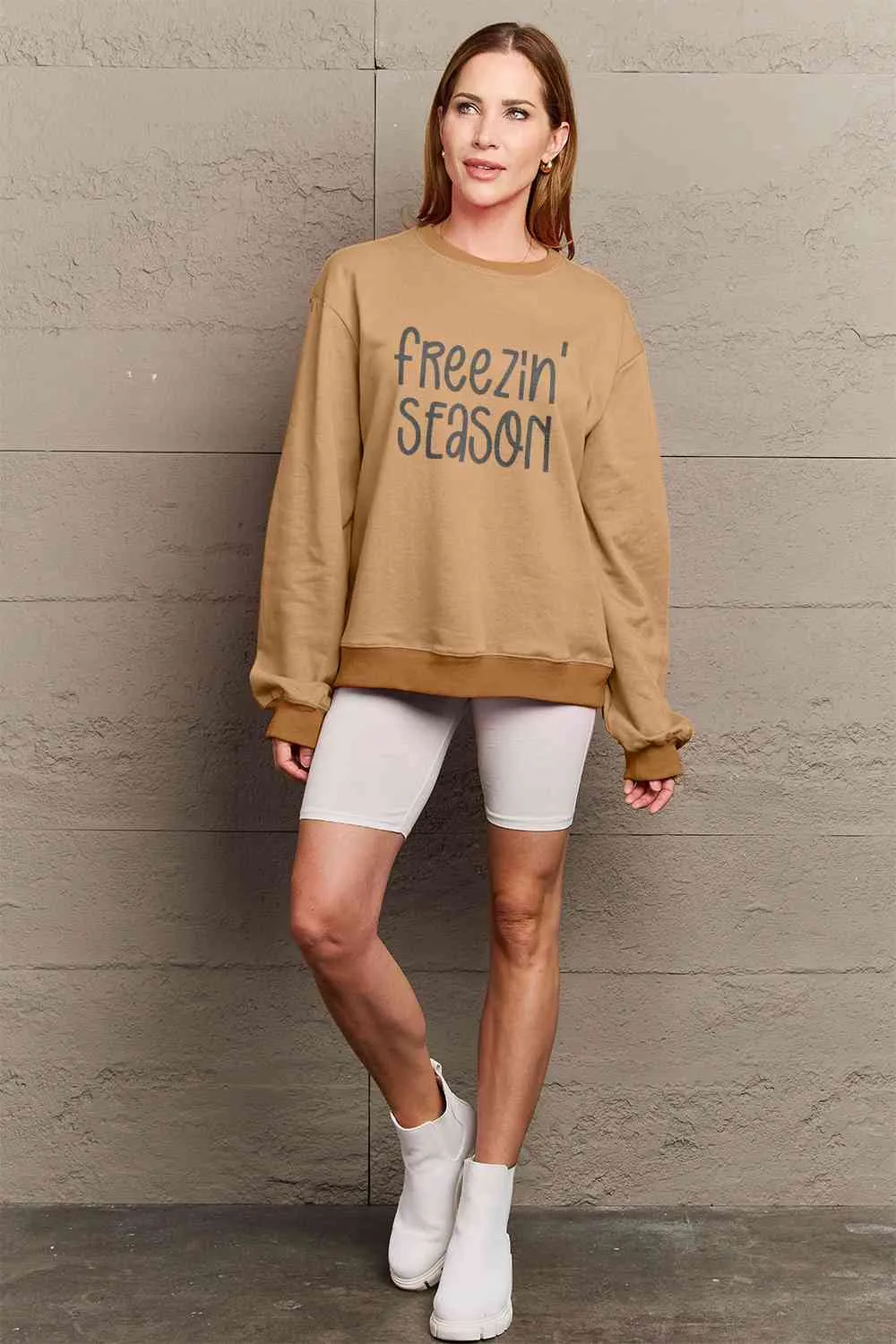 FREEZIN' SEASON Graphic Sweatshirt