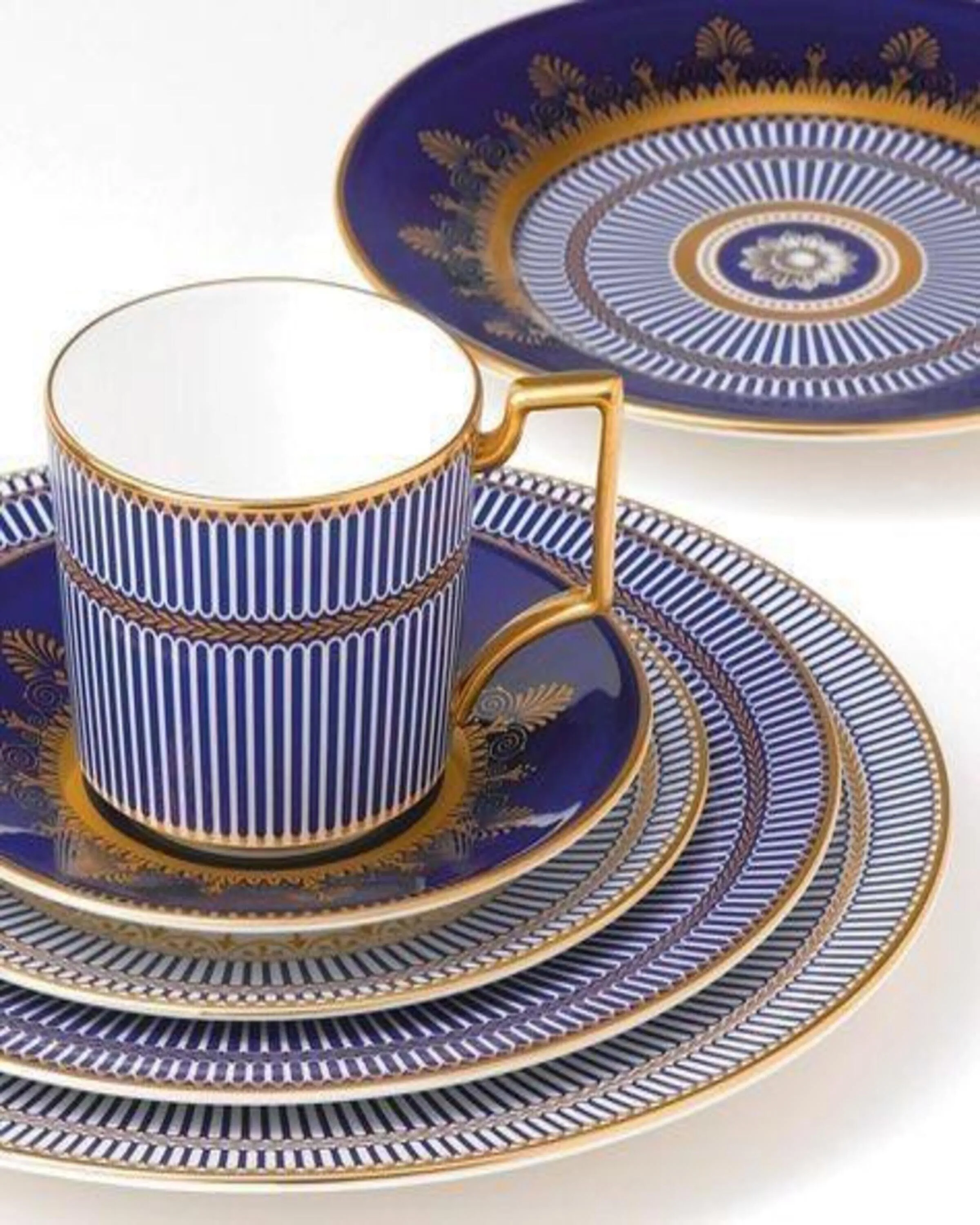 Mubitt Blue Dinner & Tea Set